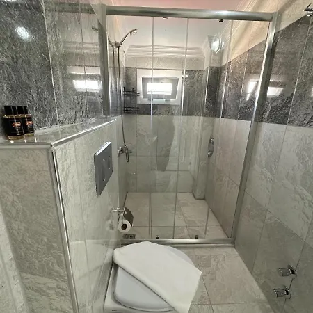 Newton Apart Апарт-отель